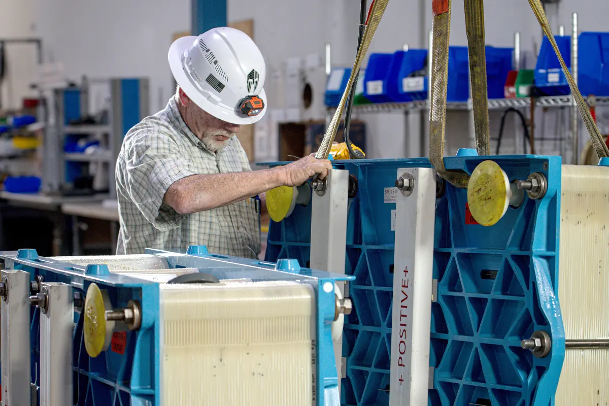 ESS employee ESS employee in the factory